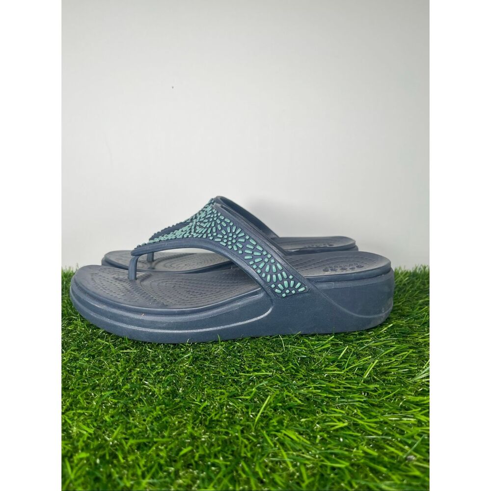 Crocs Women’s Flip Flop Sandals W7 Blue Dual Comfort Croslite Sandals